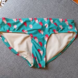 SOLD Bungalow green bottoms